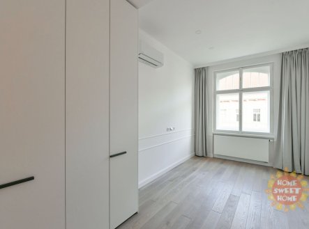 Pronájem bytu, 2+kk, 56 m², Praha – náhled fotky 2