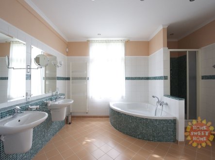 Pronájem bytu, 4+1, 190 m²