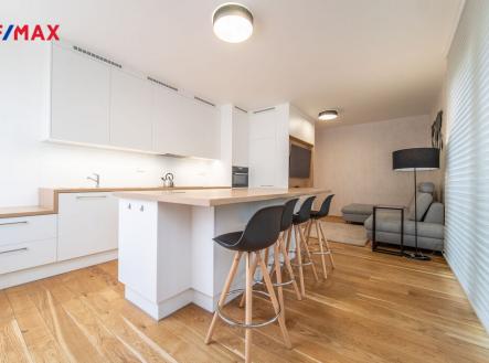 Pronájem bytu, 3+kk, 69 m²