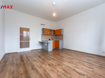 Pronájem bytu, 1+kk, 35 m² obrázek