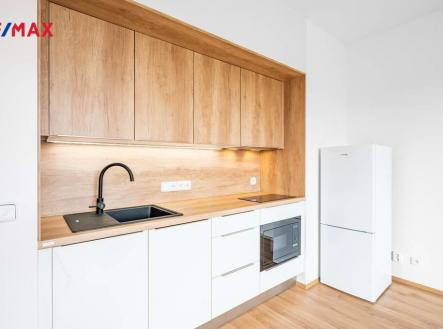 Pronájem bytu, 1+kk, 35 m²