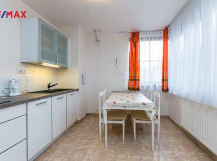 Pronájem bytu, 1+kk, 37 m²