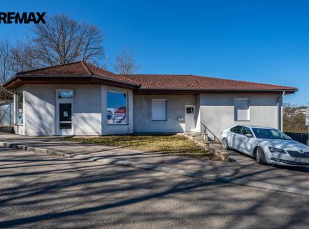 Prodej obchodní prostor, 227 m²