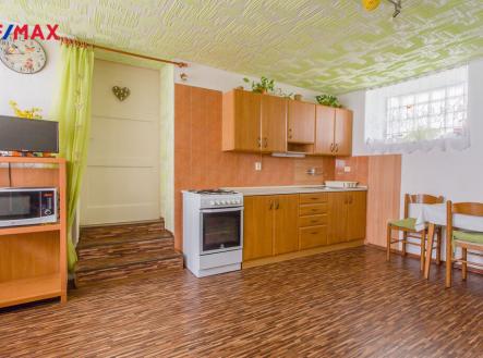 Pronájem - dům/vila, 240 m²