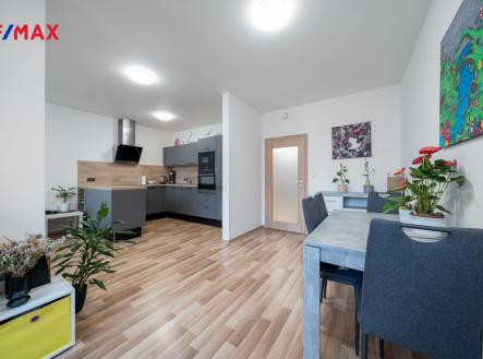 Pronájem bytu, 3+kk, 75 m²