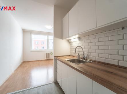 Pronájem bytu, 1+kk, 34 m²