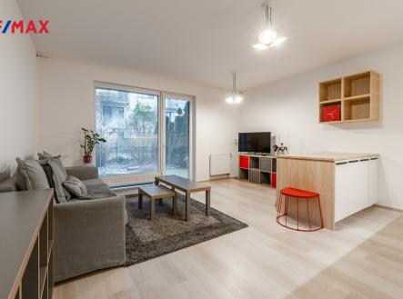 Pronájem bytu, 1+kk, 35 m²