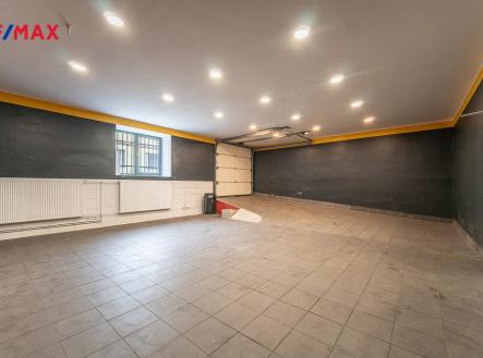 Pronájem - skladovací prostor, 108 m²