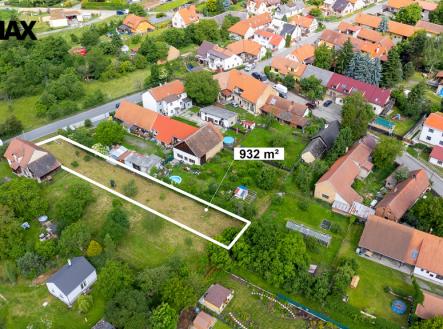 Prodej pozemku pro bydlení, 932 m² obrázek