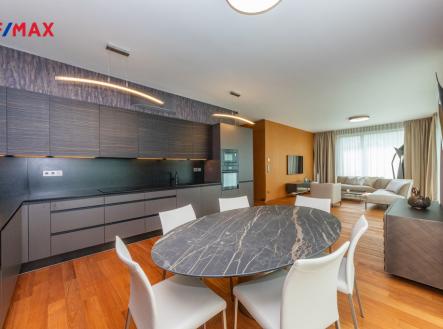 Prodej bytu, 6+1, 296 m²