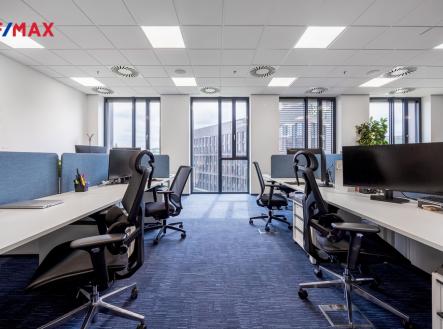 Pronájem kanceláře, 319 m²