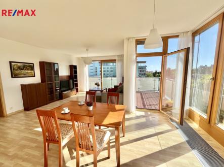 Pronájem bytu, 3+kk, 110 m²