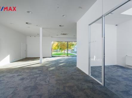 Pronájem obchodní prostor, 155 m²