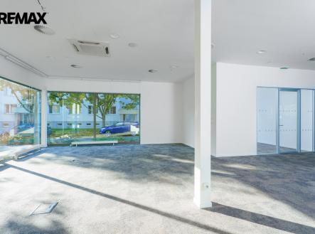 Pronájem obchodní prostory, 155 m²