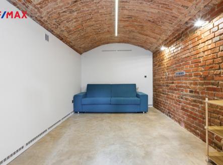 Pronájem skladovací prostor, 17 m²