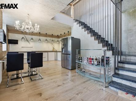 Prodej nájemního domu, 377 m²