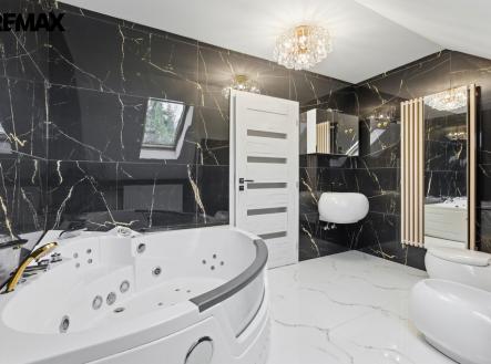 Prodej nájemního domu, 377 m²