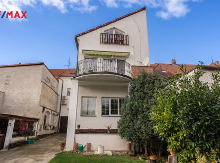 Prodej nájemního domu, 489 m²