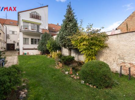 Prodej nájemního domu, 489 m²