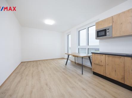 Pronájem bytu, 1+kk, 32 m²