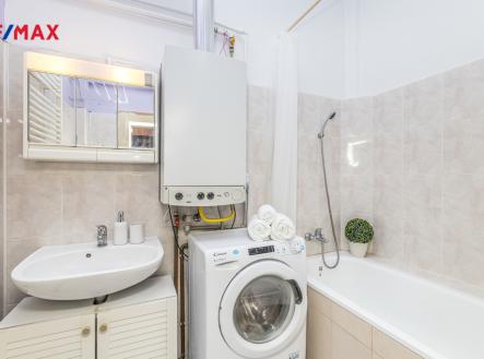 Pronájem bytu, 1+kk, 39 m²