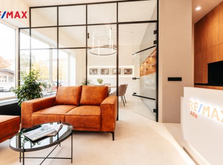 Pronájem kanceláře, 100 m²