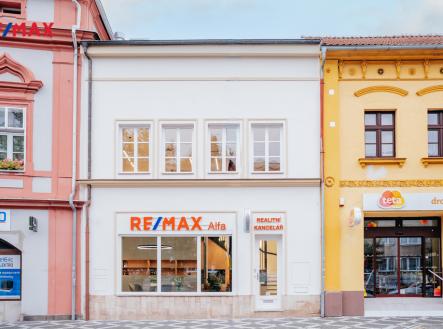 Pronájem kanceláře, 100 m²