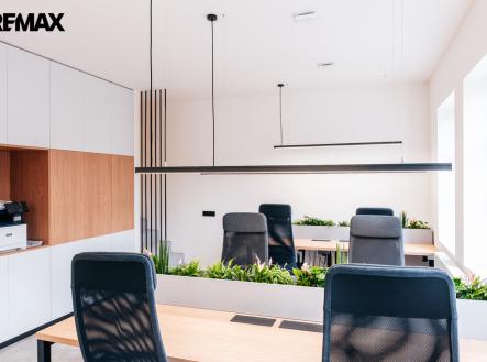 Pronájem kanceláře, 100 m²