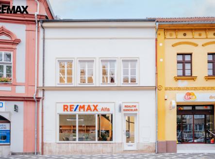 Pronájem kanceláře, 100 m²