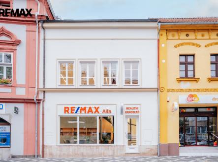 Pronájem kanceláře, 100 m²