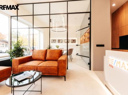 Pronájem kanceláře, 100 m²