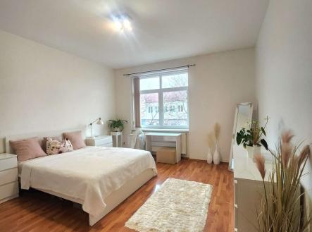 Pronájem bytu, 2+kk, 60 m²