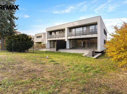 Prodej domu/vily, 297 m²