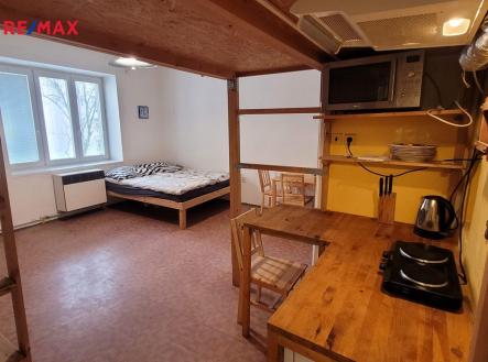 Pronájem bytu, 1+kk, 30 m²