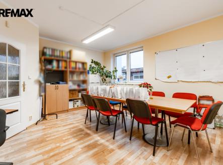 Prodej kanceláře, 253 m²