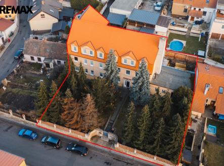 Prodej kanceláře, 818 m²