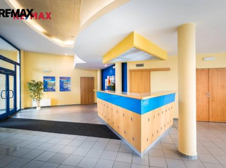 Prodej výrobní prostor, 2 325 m²