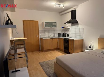 Pronájem bytu, 1+kk, 30 m²