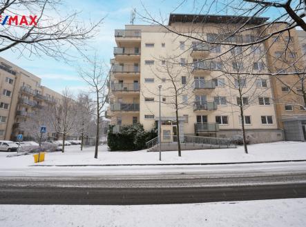 Pronájem bytu, 1+kk, 36 m²