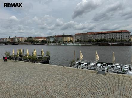 Prodej hotel, 1 594 m²