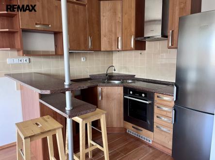 Pronájem bytu, 2+kk, 2 950 m²