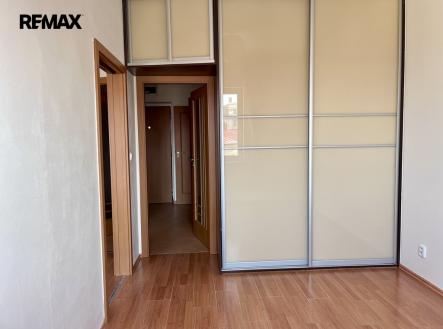 Pronájem bytu, 2+kk, 2 950 m²