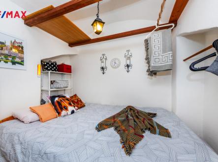 Pronájem bytu, 1+kk, 31 m²