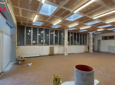Pronájem skladovací prostor, 120 m²