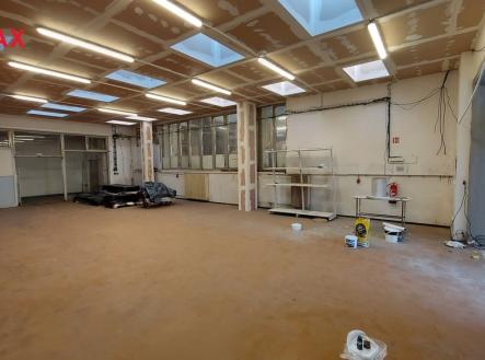 Pronájem skladovací prostor, 120 m²
