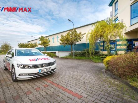 Pronájem výrobní prostor, 2 325 m²