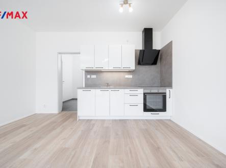 Pronájem bytu, 1+kk, 32 m²