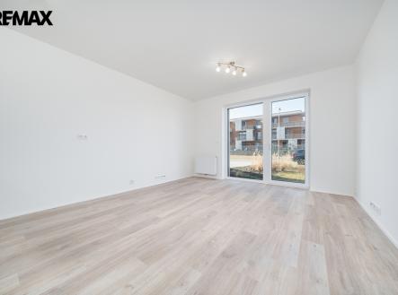 Pronájem bytu, 1+kk, 32 m²