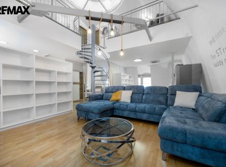 Pronájem bytu, atypický, 146 m²