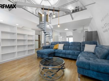 Pronájem bytu, atypický, 146 m²